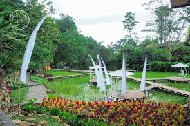 Teranyar bukit geulis yang sedang hits dan diganderungi para pelancong. Kopi Tubing Svargabumi Nya Bogor Dengan Kegiatan River Tubing Halaman All Kompas Com
