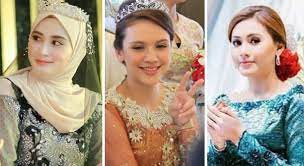 Eina merupakan anak bongsu daripada lima beradik. Perkahwinan Artis Wanita Termuda Di Malaysia Perrghh Umur 19 Dah Ada Yang Kahwin Berita Steady