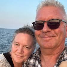 On Sunday, February 9, at 12:10 a.m., #FargoPD officers responded to  reports of individuals breaking into vehicles in underground parking  garages that led to an outdoor foot pursuit. Despite the frigid -8°F