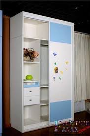 Lemari pakaian bayi minimalis mewah modern dan klasik terbaru model desain baby tafel cat duco warna putih laci kayu jepara harga murah dengan material yang aman cocok untuk buah hati anda. Lemari Anak Pintu Sliding