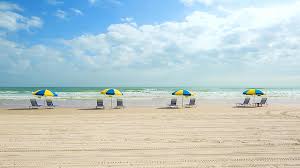 Living in daytona beach offers residents an urban suburban mix feel and most residents rent their homes. Daytona Seabreeze Resort Daytona Beach Fl Bluegreen Vacations