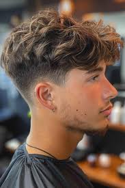 Does anyone have a great barber recommendation? I'm looking for someone who  can do a really clean and sharp fade. Thank you! 💈💇🏻