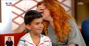 Mónica sintra is a composer and actress, known for a escritora italiana (2007), how to draw a perfect circle (2009) and a falha (2002). E Se Tiveres Uma Irma Filho De Monica Sintra Da Resposta Hilariante Em Direto Na Sic