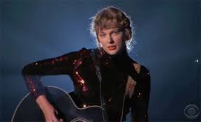 Taylor Swift At Acm Awards 2020 She Returns To Perform Betty Hollywood Life