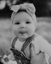 Sarah Brit Photography (@officialsarahbritphotography)