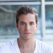 Guys Thin Hairstyle In 2020 Thin Straight Hair Fine Straight Hair Mens Haircuts Short