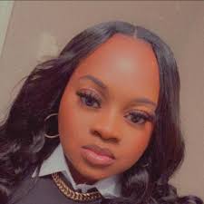 Anyone else think the casting crew could have done way better with the  young Cris and Lor