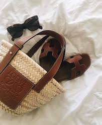 8 Ambrosial Korean Fashion Trends Fabulous Ideas Saleprice 20 Street Style Bags Korean Fashion Trends Loewe Bag