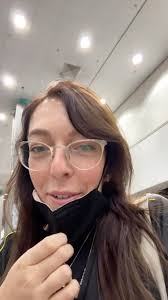 they are playing Jeremy Renner music at the Long Beach Grand Prix if only  there was an app to discuss this on.