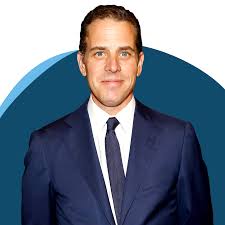 A full frontal exposé, at the nyyrc's manhattan clubhouse. What Can Hunter Biden S Selfies Possibly Tell Us Vanity Fair