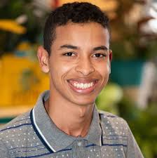 Os videos que fiz download pelo YouTube Premium sumiram da minha  biblioteca.