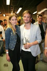 He is a son of actor tivadar puskás. Szakitott Kedvesevel Puskas Peti Nlc