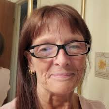 Daphne-Dee Gray (@daphne.gray.520) • Facebook, Connect with friends