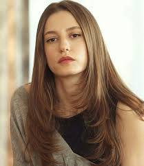 Serenay Sarikaya Serenaysarikaya Muhtesem Sac Modelleri Kumral Saclar Sac Kesim Modelleri