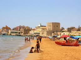 Jun 10, 2021 · pozzallo, nuovi arredi in città fotogallery catania ricoperta di cenere, tra disagi e creatività le foto emergenza sulla ocean viking: Pietre Nere Pozzallo Beach In Sicily Holidays By The Sea