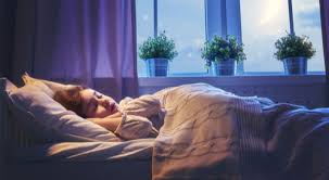 هل نوم الطفل بعد السقوط امن ويب طب