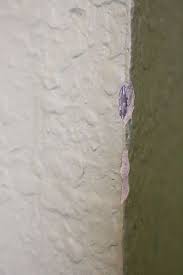 How To Fix Cracked And Crumbled Corners Using Spackle Paste Drywall Corners Diy Home Repair Drywall Repair