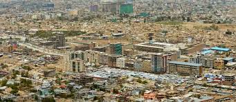 کابل) est la capitale et la plus grande ville d'afghanistan.elle est aussi la capitale de la province du même nom, située dans l'est du pays.selon les estimations officielles de 2014, la population de la ville serait de 3 543 700 habitants [1 Suicide A Kaboul D Un Jeune Afghan Expulse D Allemagne Le Point
