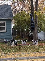 This couple's halloween decorations looked so realistic that neighbors called 911 we do this for the public's enjoyment. by kelly corbett. 16 Times People Overdid Halloween Decorations Bored Panda