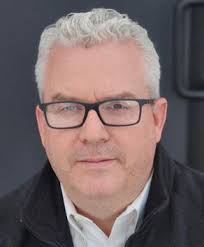 Two candidates for District 5