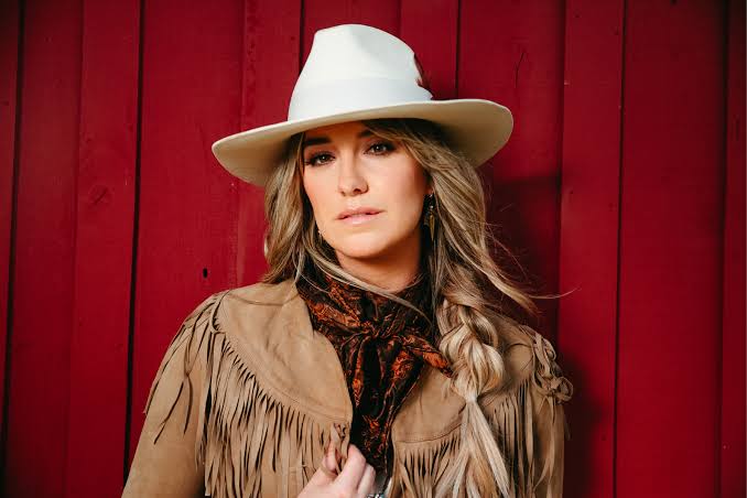 Lainey Wilson Releases New Song 'Heart Like a Truck'
