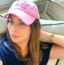 I don't just see joy in this movie; I also see Kathryn's real-life pain.  Knowing that she was truly hurting during that time adds another layer of  depth to her performance. I'm