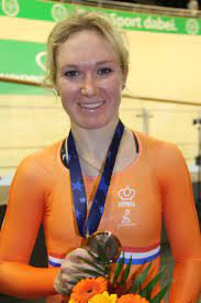 Daar bracht de renster van sd worx vandaag verandering in. Amy Pieters Wikipedia