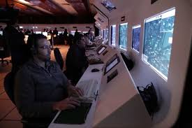 Exigen controladores aéreos incremento salarial