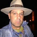 Dwayne Fort's Instagram, Twitter & Facebook