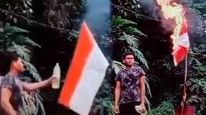 Pengisytiharan jalur gemilang dilakukan pada jam 11.58 di dataran merdeka, kuala lumpur. Pembakar Bendera Merah Putih Di Malaysia Sikap Polda Aceh Dan Tanggapan Kementerian Luar Negeri Tribunnews Com Mobile