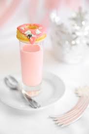 Pink Champagne Panna Cotta And Donut Shots Mit Bildern Klassische Desserts Einfacher Nachtisch