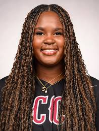 Simone Mack's Instagram, Twitter & Facebook