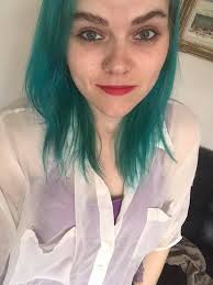 Local photographer in Oshawa available