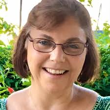 Donna Bloomfield's Instagram, Twitter & Facebook