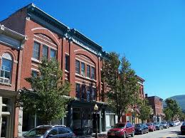 The rent in jersey city in that area is pretty expensive but is still less than much of manhattan. 5 Of The Best Suburbs Outside Of New York City 6sqft