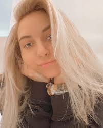 Melissa Stutz (@melissa.stutz) • Instagram photos and videos