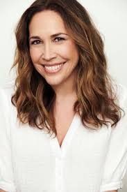 Andrea Burns's Instagram, Twitter & Facebook