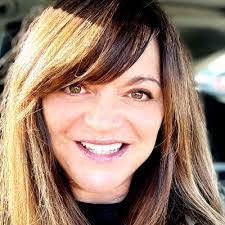 Heather Primeau's Instagram, Twitter & Facebook