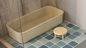 小さなお人形用キッチンを100均diyで 余った材料でキッチン照明も 子供の夏休みの工作におすすめ 子供と手作りリカちゃんハウス 雪見日和 リカちゃんハウス ブランコの作り方 ハウス