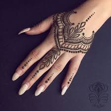 Pin By Jdau Xu On Tattoos Henna Tattoo Hand Simple Henna Tattoo Henna Tattoo Designs