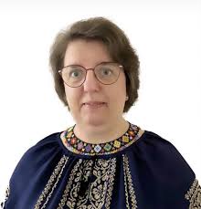 Andrea Bocelli and HAUSER leave listeners speechless with their stunning  collaboration in “Melodramma.” His emotional vocals blend seamlessly with  the cello, like whispers from the heart. A symphony of tradition and  modernity