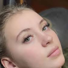 Karlie Morgan's Instagram, Twitter & Facebook