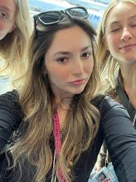 What are some affordable housing options in Chicago for a flight attendant?