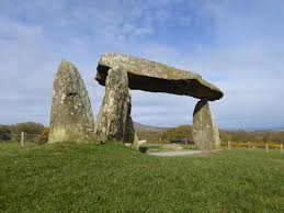Rich in history and natural beauty, wales has a living celtic culture distinct to the rest of the uk. Wales Land Der Burgen Und Legenden