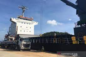 Berikut ini beberapa profesi dengan gaji terbesar di indonesia. Syahbandar Tidak Izinkan Kapal Kargo China Bersandar Di Pelabuhan Calang Antara News Aceh