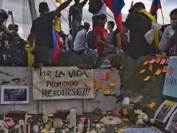 Luego de que se conociera que lucas villa había sido declarado con muerte cerebral, la familia del manifestante confirma su muerte. Gmvsbmmy5lbcqm