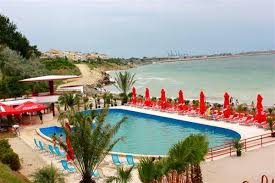 Restaurant propriu, mic dejun bufet suedez (fara bauturi alcoolice). Litoral 2014 Servicii All Inclusive Si Dotari Hoteliere Noi