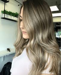 I prodotti più acquistati dagli italiani nel 2022 · alkolor è la linea di tinte permanenti naturali per capelli firmata da alkemilla . Biondo Cenere A Chi Sta Bene Perche Sceglierlo E Come Curarlo A Casa