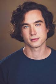 Ella Crowell's Instagram, Twitter & Facebook