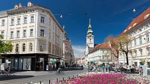 Graz is the capital of styria and with 271,998 (9 january 2014) inhabitants, the second largest city in austria. Solo Travel Destination Graz Austria